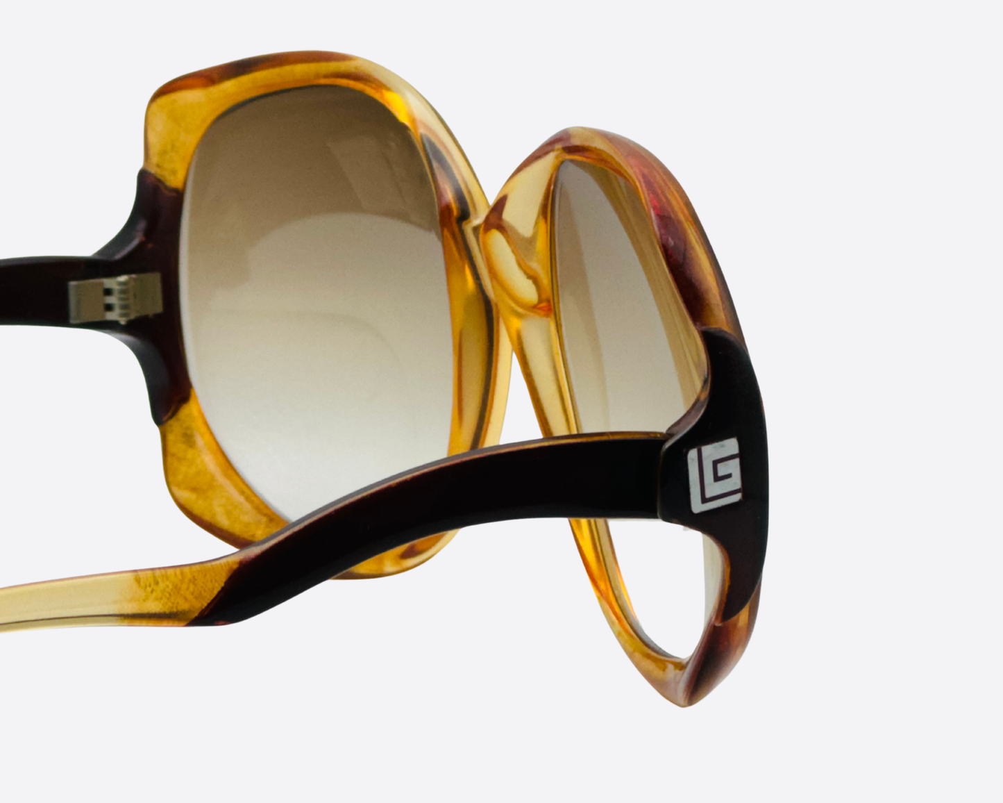 Guy Laroche – Oversized 70s Glamour | Vintage French Elegance