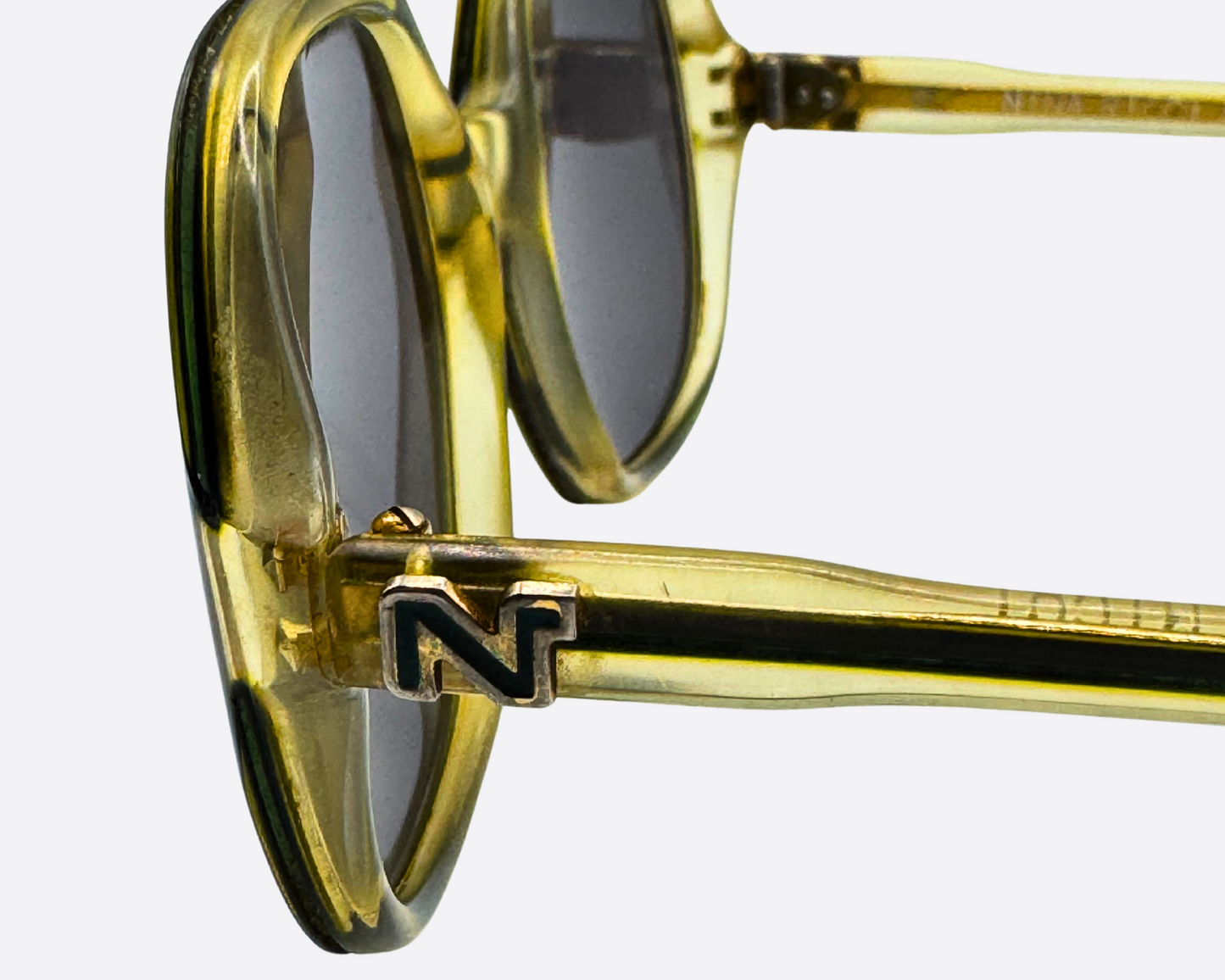 Nina Ricci – Golden Green Oversized Sunglasses | 70s/80s Vintage