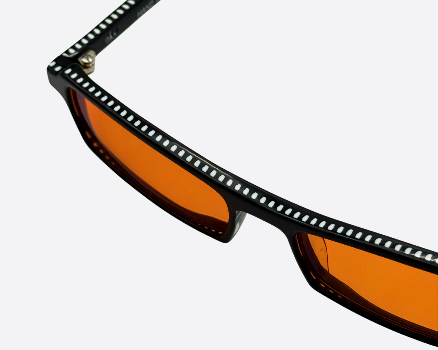 OKKI 3238 – Estilo Slim Italiano Y2K | Años 90