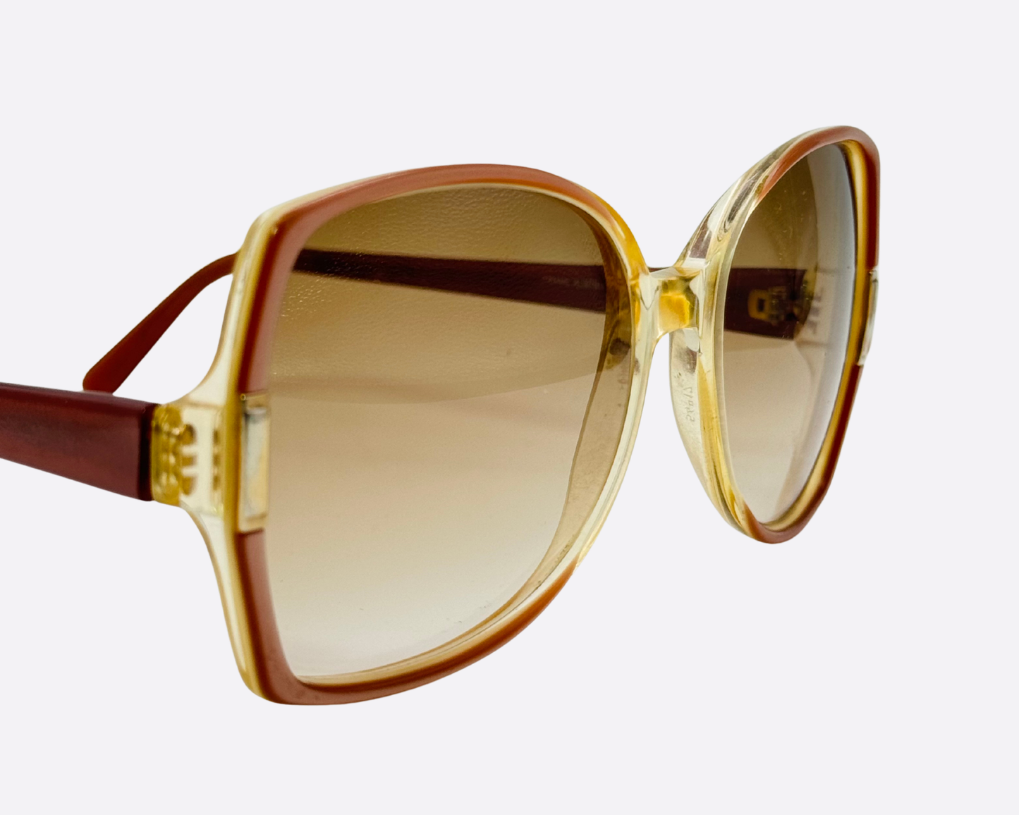 Silhouette M1153/20 – Champagne & Brown | 1970s Vintage Butterfly Glamour