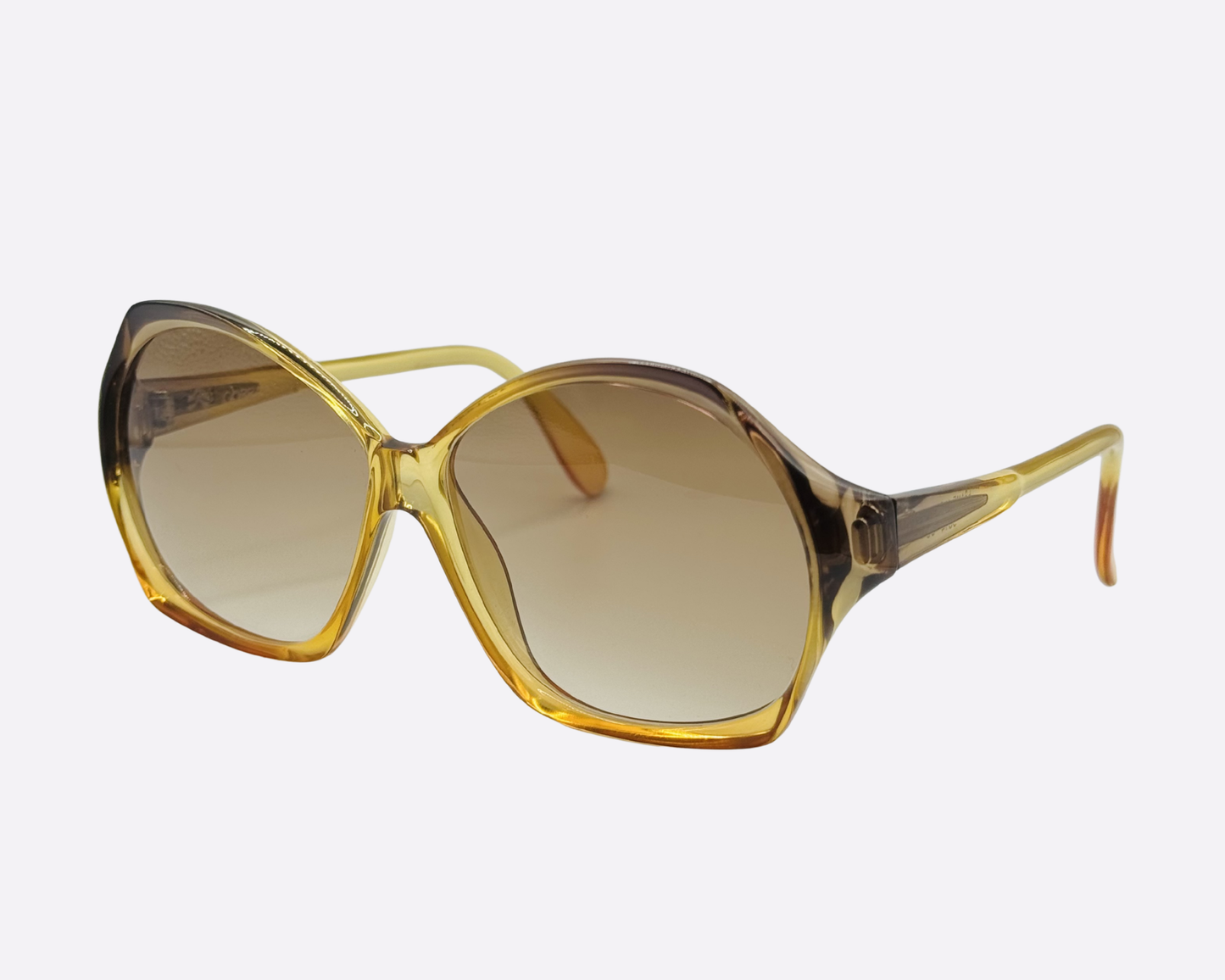 Cobra 2014 – Hexagonal-butterfly shape | 70s