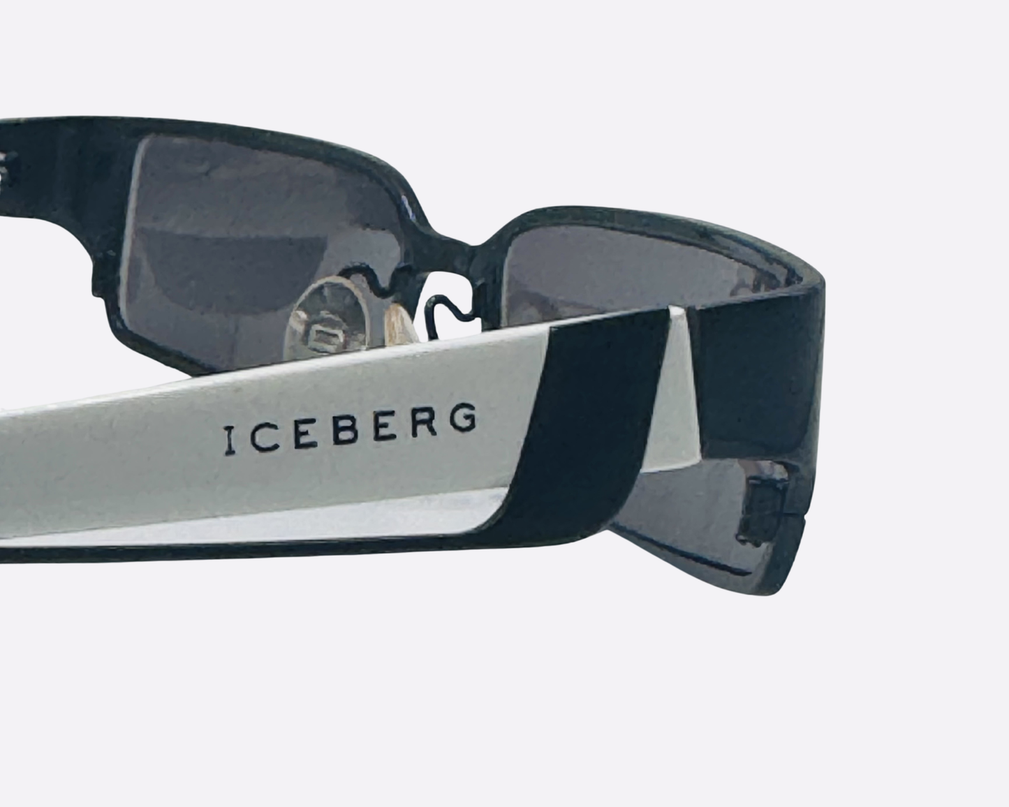 Iceberg IC04101 – Deportivo Minimalista Bicolor | Años 90