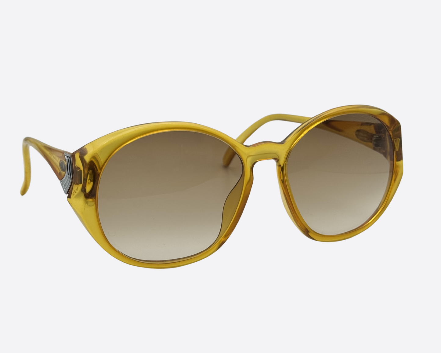 Christian Dior 2103 11 – 1980s Dramatic Butterfly Silhouette | Germany