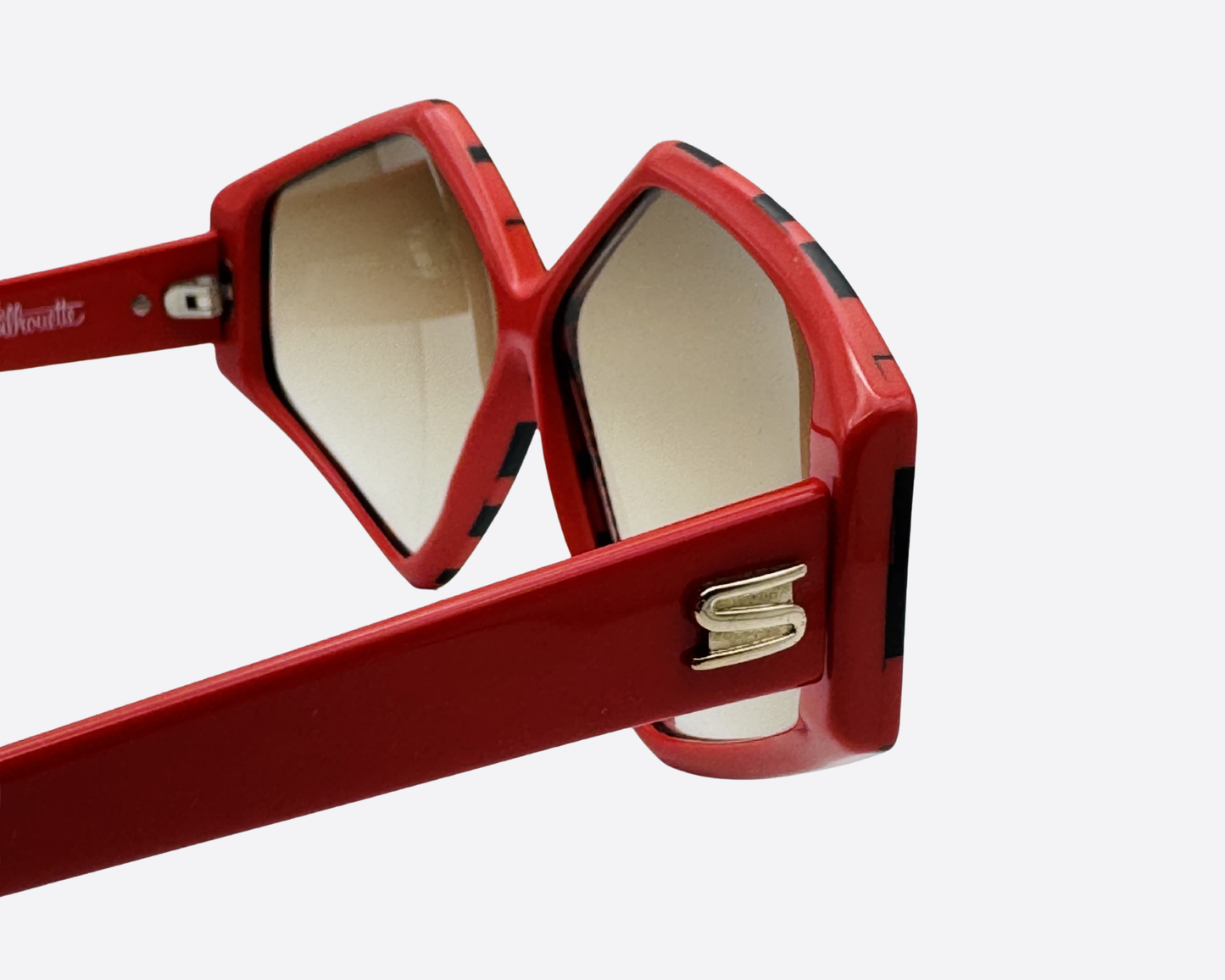 Silhouette M3039/20 – Red Checkerboard Geometric | Made in Austria