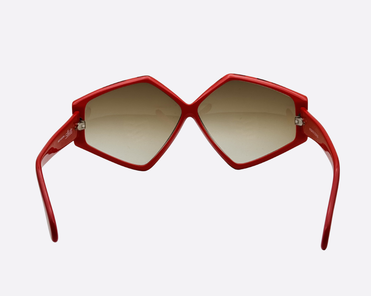 Silhouette M3039/20 – Red Checkerboard Geometric | Made in Austria