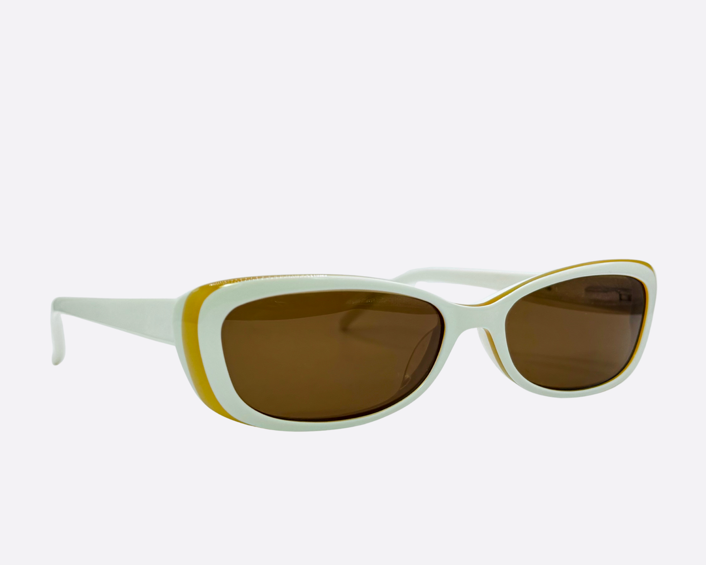 Lacoste L2611 – Off-White & Yellow Oval | Y2K Vintage