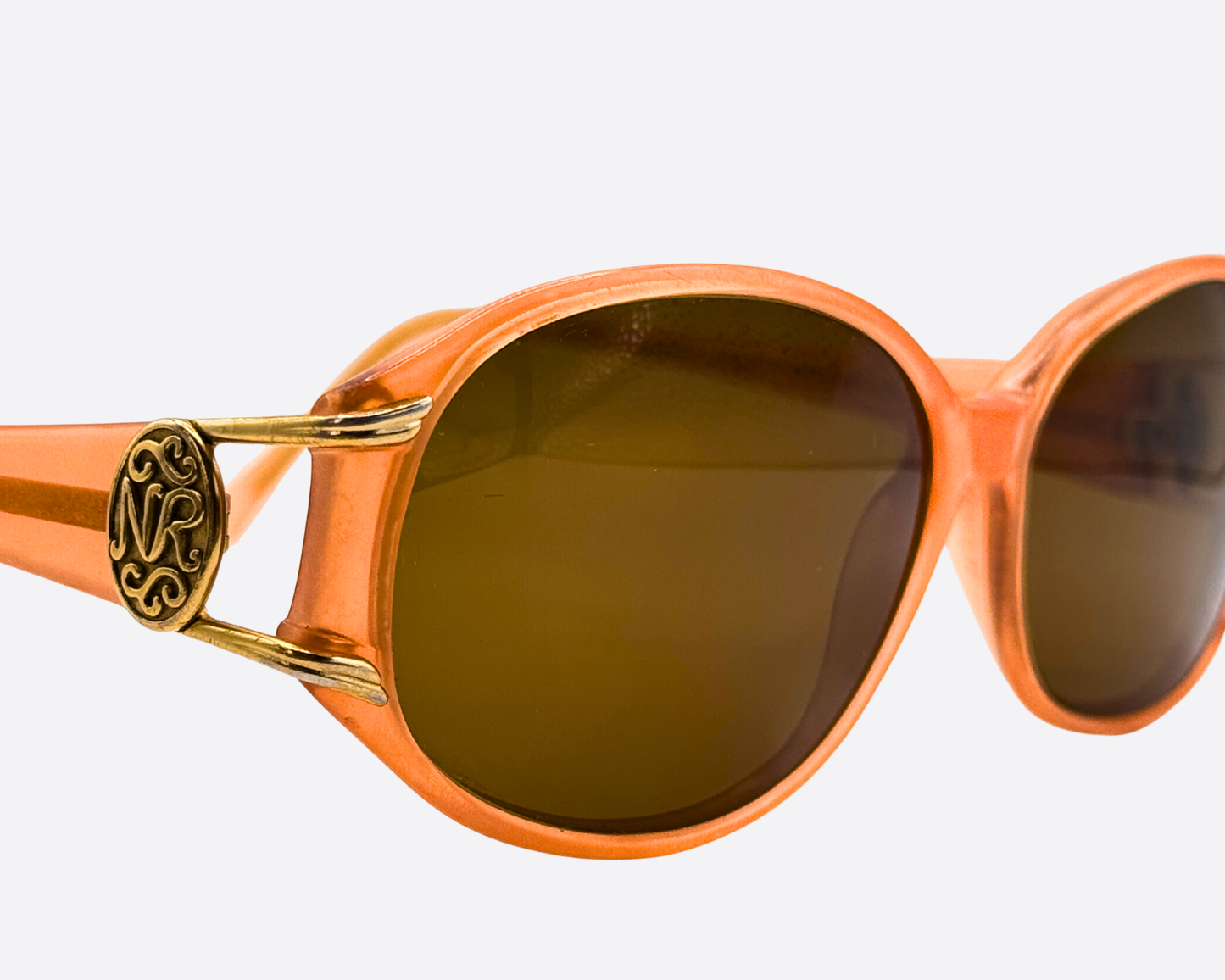 Nina Ricci 2446 – Peach oval tone | 80s french vintage