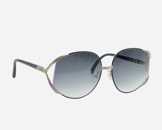Dior 2250 48 – Svart & silver oversize | Rihanna & American Hustle-ikon